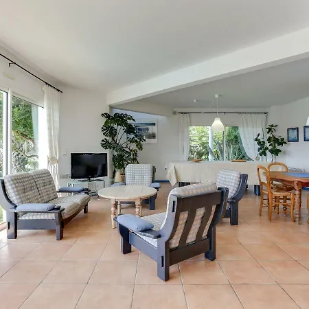 Holiday Home Les Pinasses By Interhome *