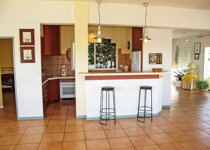 Les Pinasses By Interhome *