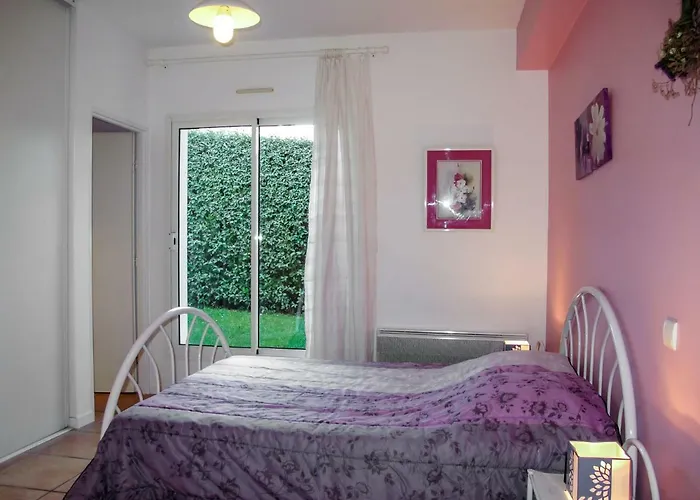 Les Pinasses By Interhome