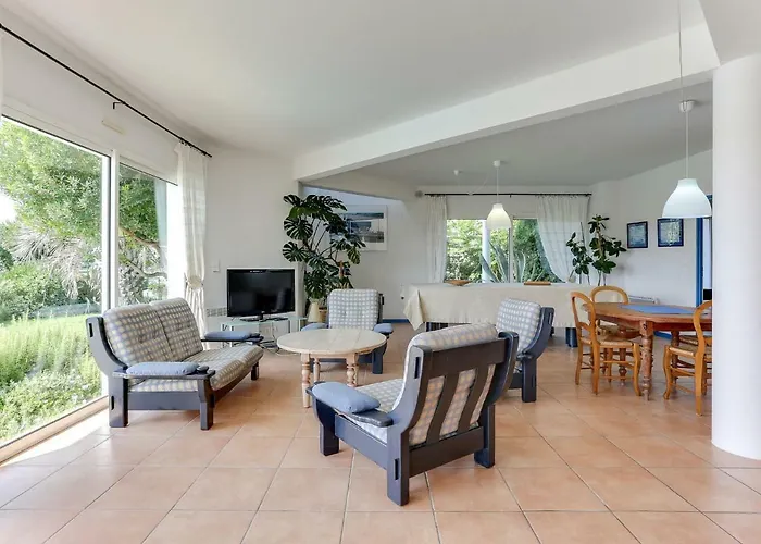 Les Pinasses By Interhome *
