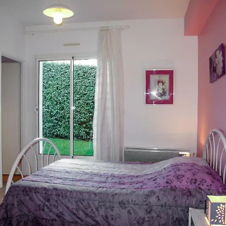 Les Pinasses By Interhome