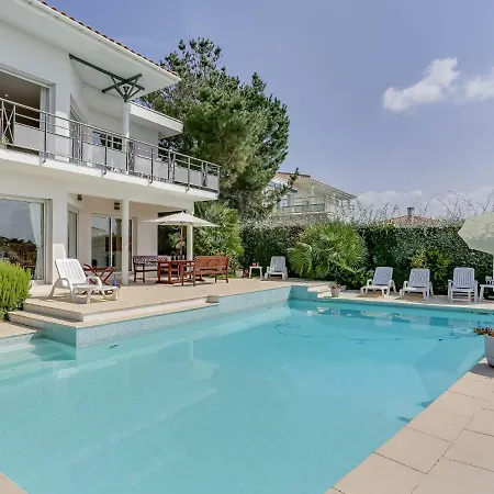 Les Pinasses By Interhome Hébergement de vacances