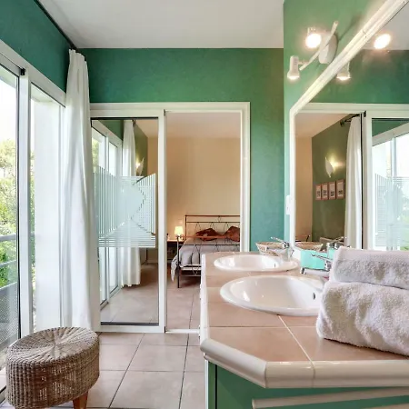Holiday Home Les Pinasses By Interhome